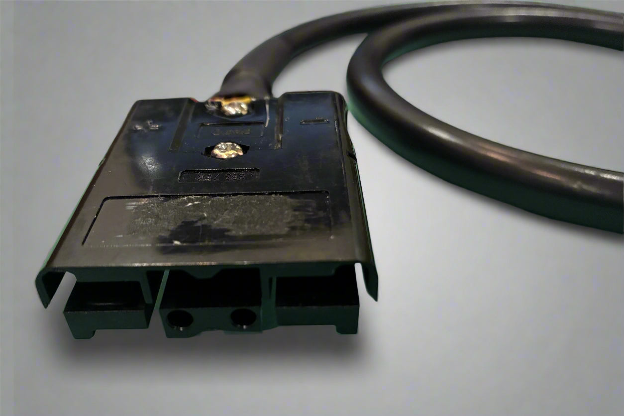 SB75 Connector with Charging Cable - Mahindra, Piaggio, Montra L5